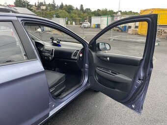 Hyundai i20, 1,2 63kW, SERVISKA - 17