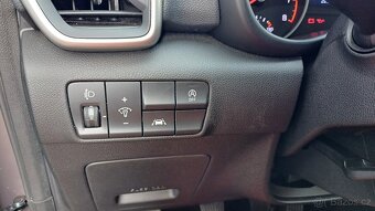 KIA Sportage 1.6 GDi 20TKM-NAVI-1.maj-ČR-TZ - 17