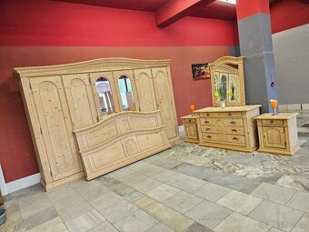 Ložnice Kvalitní Poctivá. ručně řezaná viz poslední foto - 17