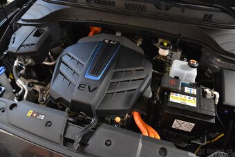 Hyundai Kona ELEKTIC EV X LINE 64KW Majitel - 17
