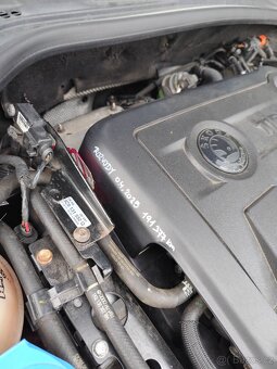 ŠKODA YETI 4X4 2.0 TDI 125 KW HEZKÁ UDRŽOVANÁ  BEZ RZI - 17