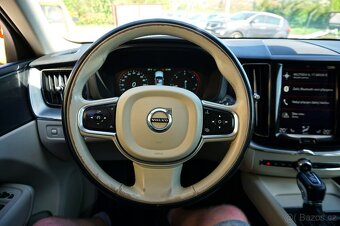 VOLVO XC60 D5 173KW 2018 MOMENTUM CZ ODPOČET DPH - 17