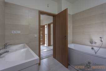 Prodej rodinného domu 260 m2, pozemek 359 m2, ev.č. 00678 - 17