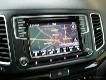 VW SHARAN 2.0 TDI 130KW 7MÍST DSG+F1 PANORAMA NAV ACC FRONT - 17