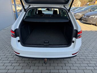 Škoda SUPERB 2.0 TDi EVO DSG MATRIX WEBASTO KAMERA TAŽNÉ 21 - 17