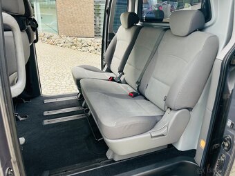Hyundai H1 2.5 CRDi 125KW MANUÁL SERVISKA TAŽNÉ 2300KG - 17