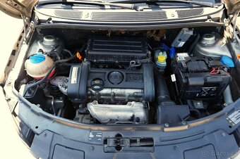 ŠKODA ROOMSTER 1,4 16V 63KW 2008 - 17