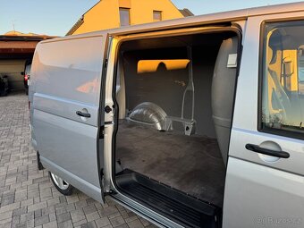 Volkswagen Transporter 2,0 TDi 132kW DSG LONG 2013 - 17