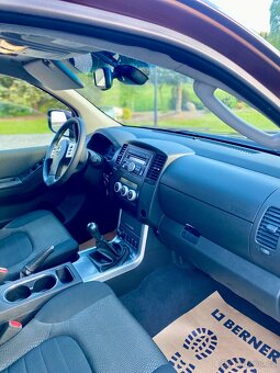 NISSAN NAVARA D40 2.5 dci 140KW UZÁVIERKA - 17