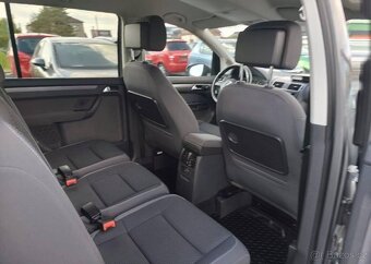 Volkswagen Touran 2.0 TDI DSG, Klima, Tažné.serv nafta - 17