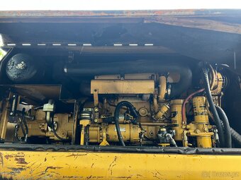 CAT M318 - 17