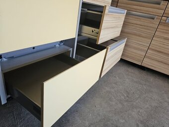Kompletní kuchyně ZEBRAWOOD vč. spotřebičů - 17