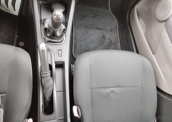 Renault Mégane 1,6 i benzín manuál 74 kw - 17