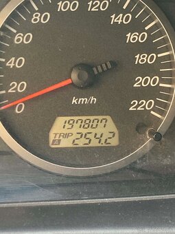 Pojízdná MAZDA 2 na náhradní díly - 17