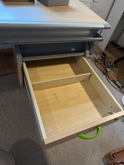 Rostoucí psací stůl - 17