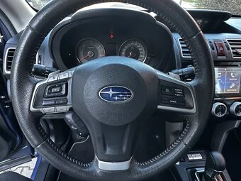 Subaru Forester 2.0 D 4x4 Kůže Navi Xenony Panorama Tažné 2t - 17
