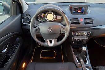 Renault Megane 1.6 16V 74KW/101PS R.V.11/2009 - 17