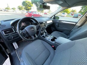 Volkswagen Touareg 3.0 TDI, II. Generace - 17
