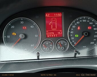 Touran 1.9 TDI - DSG - Freestyle - Xenony - Knížka - Klima - 17