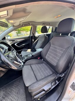 Opel Insignia 2.0 diesel  2013 rok - 17