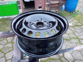 Lakování motocyklů,renovace,drobné díly ,nabytkove doplnky.. - 17