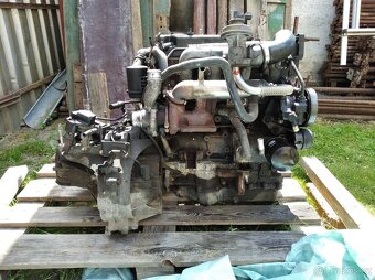 Náhradní díly Ford Focus 1,8td motor - 17