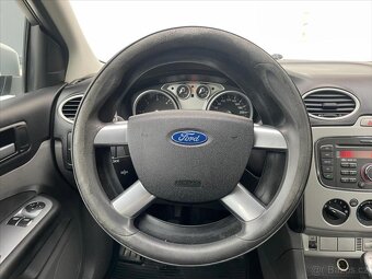 Ford Focus 2,0 TDCi  Duratorq Trend (2010) - 17