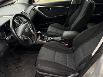Hyundai i30 combi 1.6 88kW Nové v ČR 5/2026 najeto  93 885km - 17