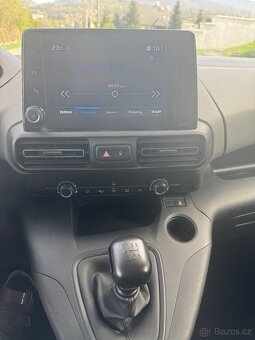 Prodám Peugeot Rifter Long 1,5 nafta 96 KW - 17