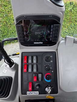 Komatsu WB93S-S - 17