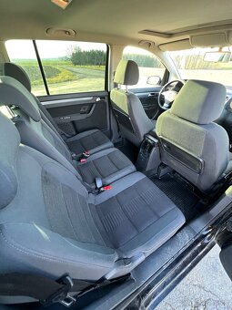 Turan 2.0 tdi - 17
