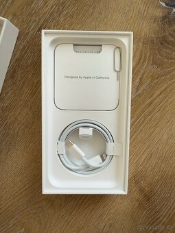 iPhone Xr - 17
