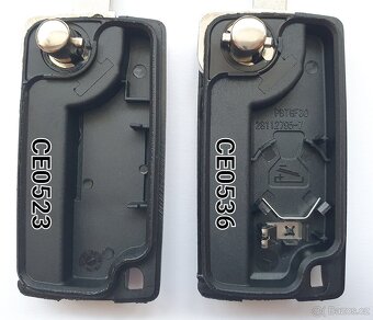 Klíč Citroen Peugeot 2 / 3 tlačítka.  Starší provedení s log - 17