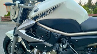 Yamaha XJ6 - 17