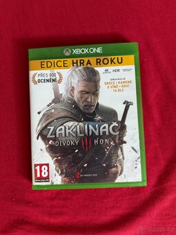 Microsoft Xbox One X, 1 TB - 17