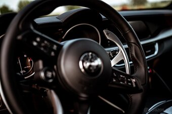 Alfa Romeo Stelvio Veloce 280 Q4 - TOP ZÁNOVNÍ STAV - 17