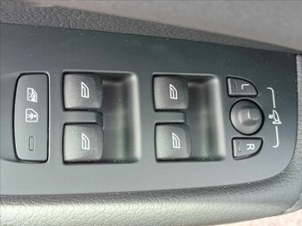 Volvo XC60, 2,0 AWD INSCRIPTION B5 - 17