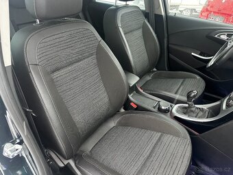 OPEL ASTRA 1,6CDTi 100kW Sports Tourer - MÁLO KM - - 17