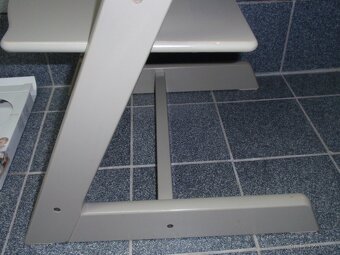 DŘEVĚNÁ ROSTOUCÍ ŽIDLE STOKKE TRIPP TRAPP+BYBSET+TABLE TOP - 17