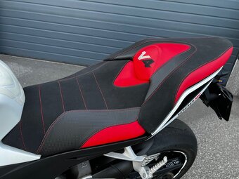 2014 Aprilia Tuono V4R APRC - 17