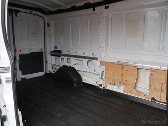 Ford Transit 2.2TDCi,74kW,L3H2,NovéČR,DPH - 17