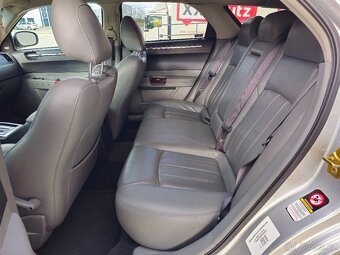 Chrysler 300C 5.7 Hemi - 17