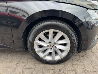 Škoda Superb 3 2.0 TDI 110kW DSG matrix LED Kamera Keyless - 17
