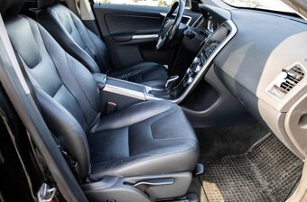 Volvo XC60 140kW (2015) - 17