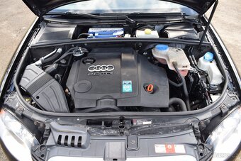 Audi A4 2,0 TDi S-LINE,PO SERVISU - 17