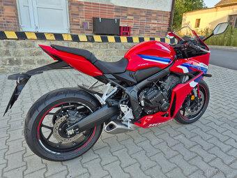 Prodám Honda CBR 650R E-clutch, r. v. 2024, ABS, TC, záruka - 17