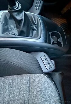Citroën Grand C4 Picasso 2.0HDi MANUÁL 7MÍST-Bi XENON-TAŽNÉ - 17