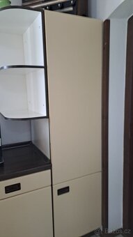 Starší kuchyň včetně spotřebičů - 17