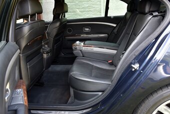 BMW 760 Li V12,NAVI,XENON,LOGIC7,ŠÍBR,ALU19,VENTILACE,VÝHŘEV - 17
