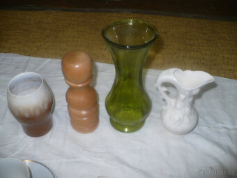 talíře, čajový servis,skleničky na víno,vysavač - 17